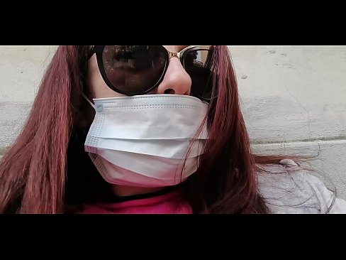 ❤️ Nicoletta na-abọ ọbọ n'ahụ onye agbata obi ya na pees n'ime ebe a na-adọba ụgbọala ya (Special Covid19 Italian Quarantine) ❌ Anal video ☑