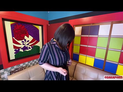 ❤️ Cutie Japanese nwere nnukwu nnụnnụ tit na-eji ihe ụmụaka egwuri egwu na-enwe mmekọahụ na-emetọ onwe ya ma nwee orgasm. Ọ na-ekwu na N'ajụjụ ọnụ banyere ya iberibe ahụmahụ. Nnukwu nnụnnụ tit na ọtụ ntutu na-asụ ude nke ukwuu. Osakaporn ❌ Anal video ☑